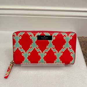 Kate Spade Neda wallet Daycation collection Blue trellis print